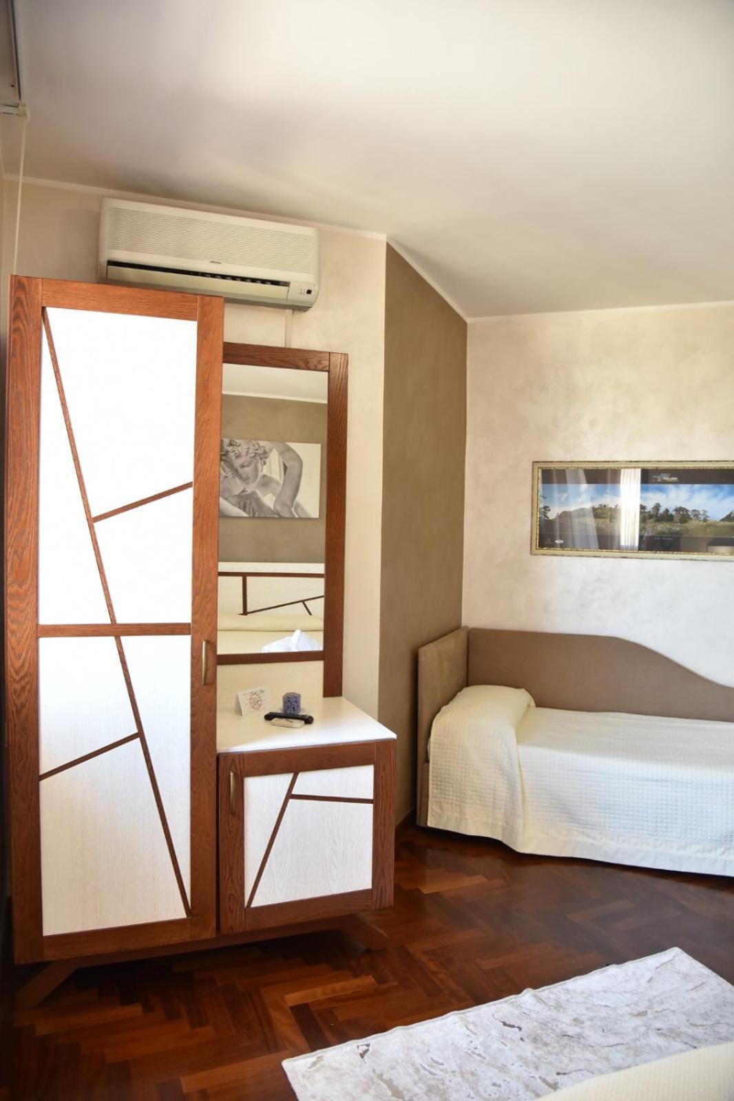Hotel Sirio Rotonda Exterior foto